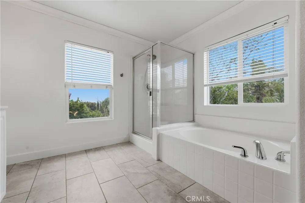 2180 Stonewood Mentone, CA 92359