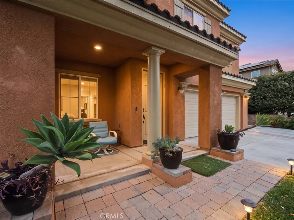 2180 Stonewood Mentone, CA 92359