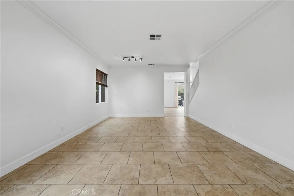 2180 Stonewood Mentone, CA 92359
