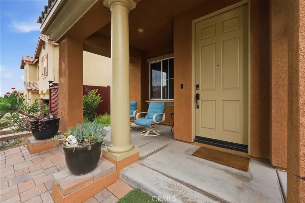 2180 Stonewood Mentone, CA 92359