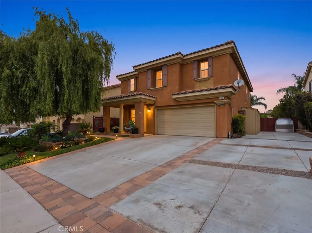 2180 Stonewood Mentone, CA 92359