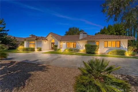 41901 Calle Clarita