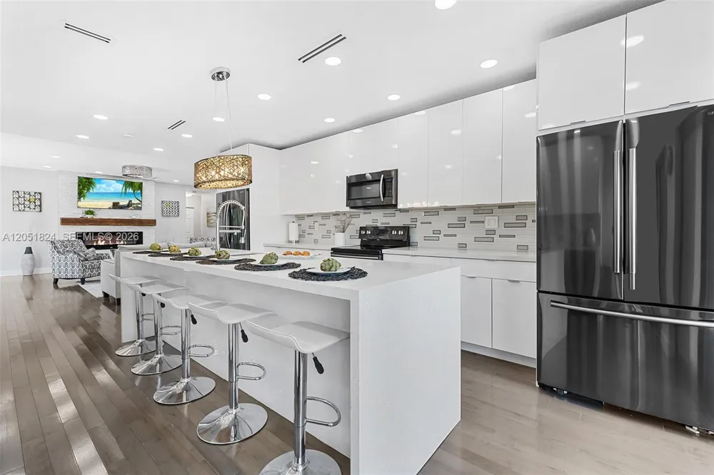 2301 E Las Olas Blvd Fort Lauderdale, FL 33301