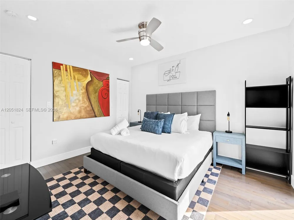 2301 E Las Olas Blvd Fort Lauderdale, FL 33301