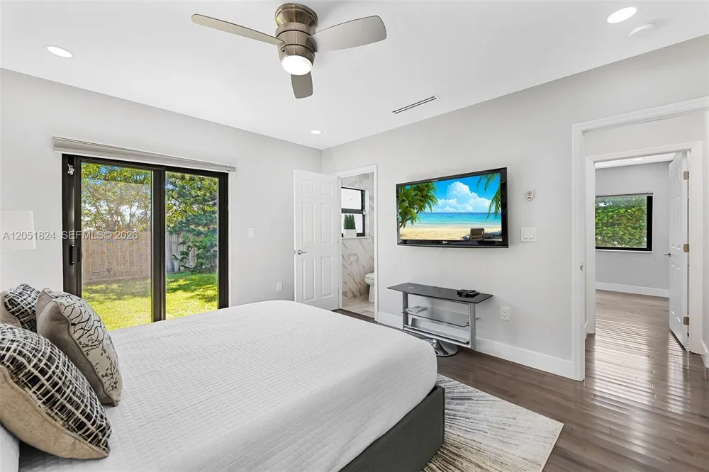 2301 E Las Olas Blvd Fort Lauderdale, FL 33301