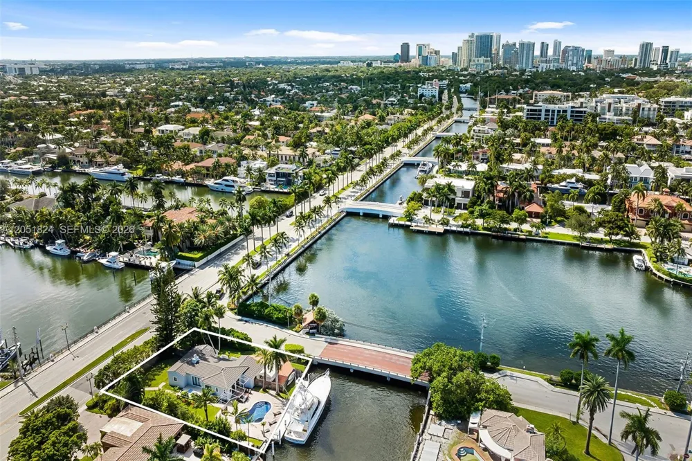 2301 E Las Olas Blvd Fort Lauderdale, FL 33301