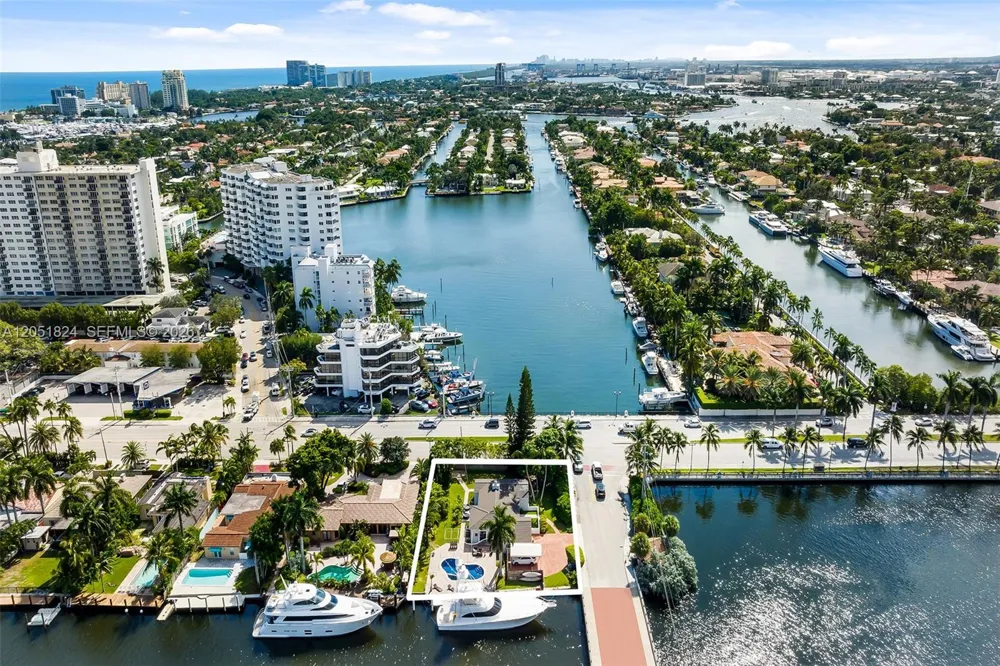 2301 E Las Olas Blvd Fort Lauderdale, FL 33301
