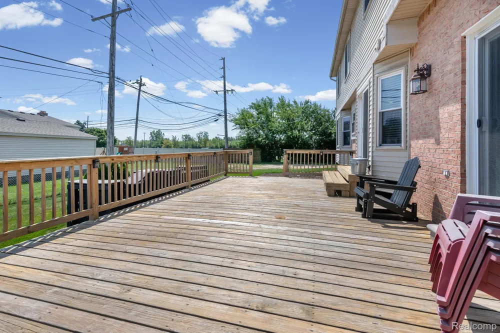 24909 Foxmoor Boulevard Woodhaven City, MI 48183
