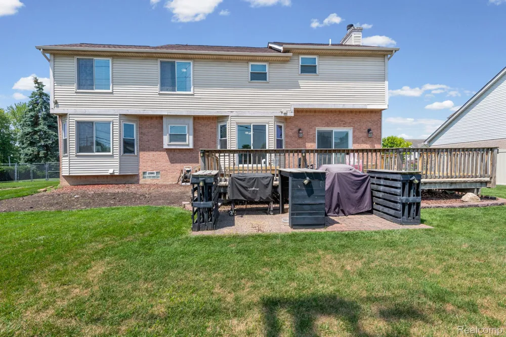 24909 Foxmoor Boulevard Woodhaven City, MI 48183