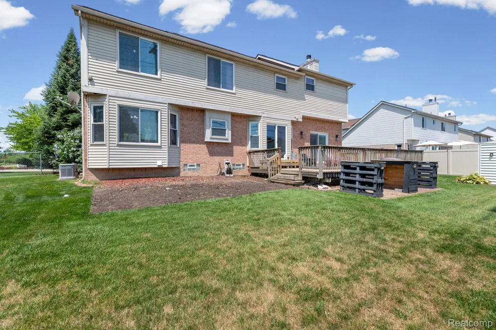 24909 Foxmoor Boulevard Woodhaven City, MI 48183
