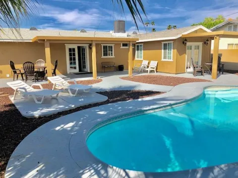 73427 Santa Rosa Way