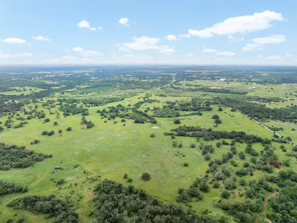 12 Biggs Road Luling, TX 78296