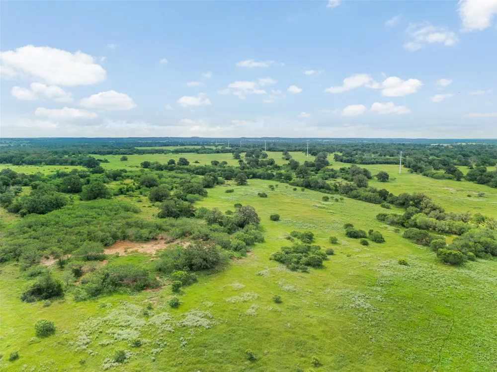 11 Biggs Road Luling, TX 78296