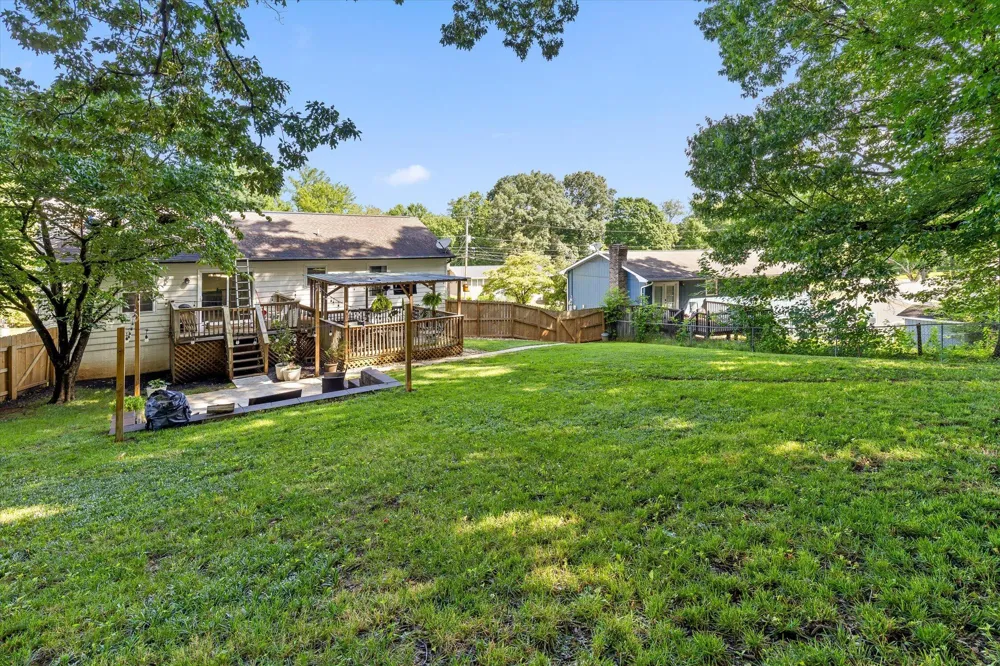 5974 Westmere Drive Knoxville, TN 37909