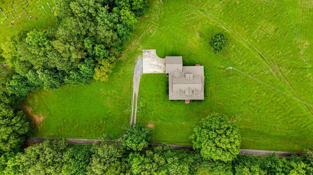 135 Mcdonough Road Whitwell, TN 37397