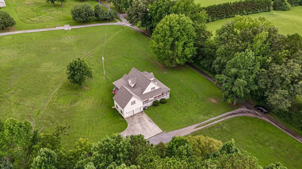 135 Mcdonough Road Whitwell, TN 37397