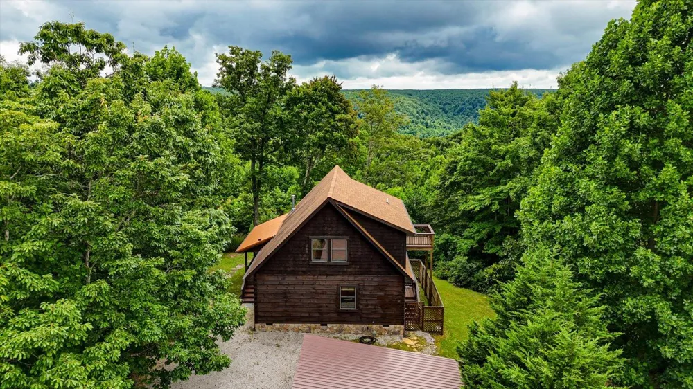 1085 Thunder Ridge Drive South Pittsburg, TN 37380