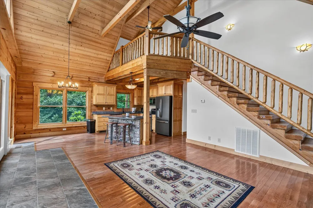 1085 Thunder Ridge Drive South Pittsburg, TN 37380