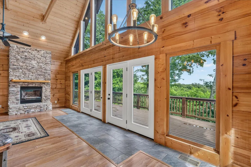 1085 Thunder Ridge Drive South Pittsburg, TN 37380
