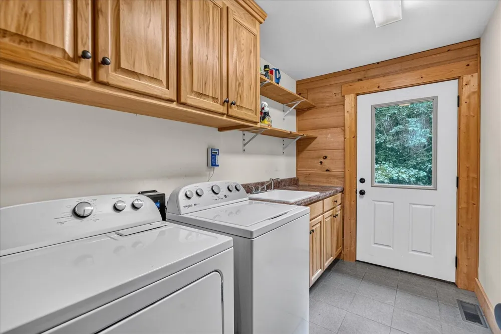 1085 Thunder Ridge Drive South Pittsburg, TN 37380