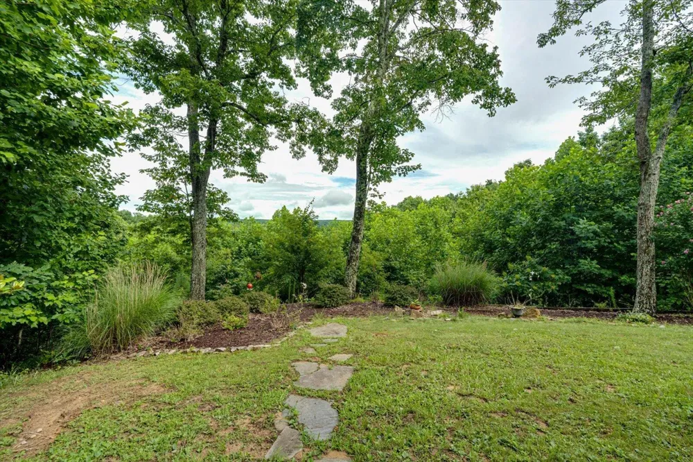 1085 Thunder Ridge Drive South Pittsburg, TN 37380