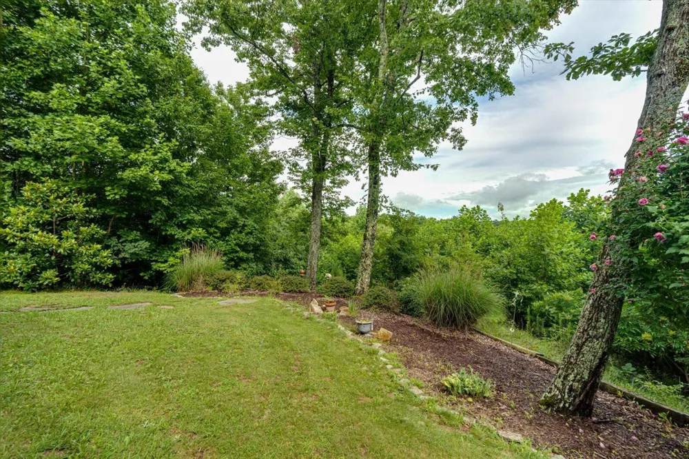 1085 Thunder Ridge Drive South Pittsburg, TN 37380