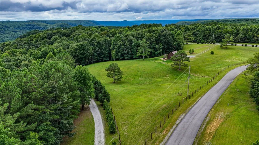1085 Thunder Ridge Drive South Pittsburg, TN 37380