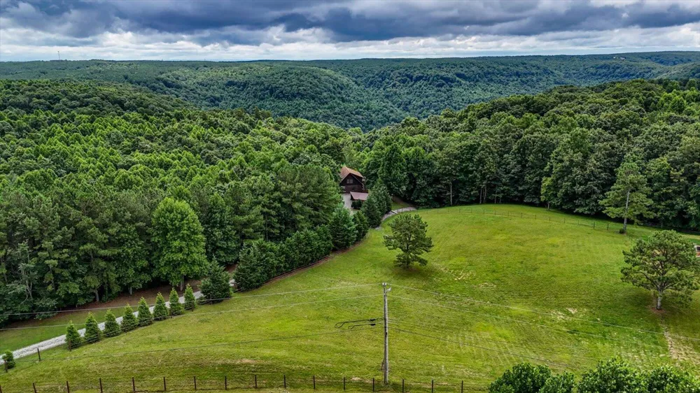 1085 Thunder Ridge Drive South Pittsburg, TN 37380