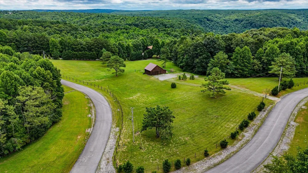 1085 Thunder Ridge Drive South Pittsburg, TN 37380