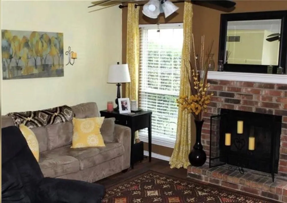 108 Brookside Drive Duncanville, TX 75137