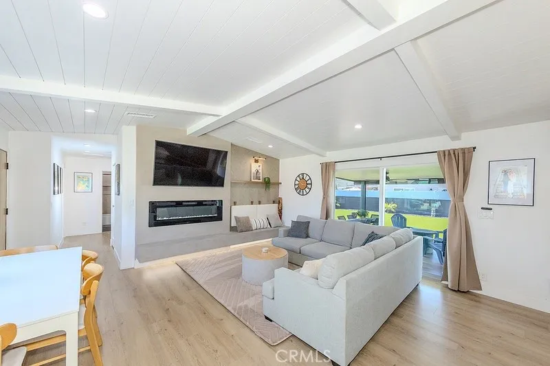 6072 Mahogany Ave Westminster, CA 92683