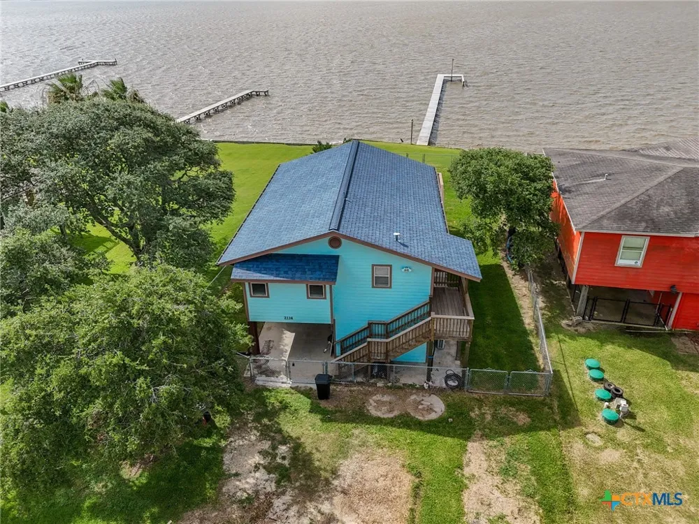 2116 W Bayshore Drive Palacios, TX 77465