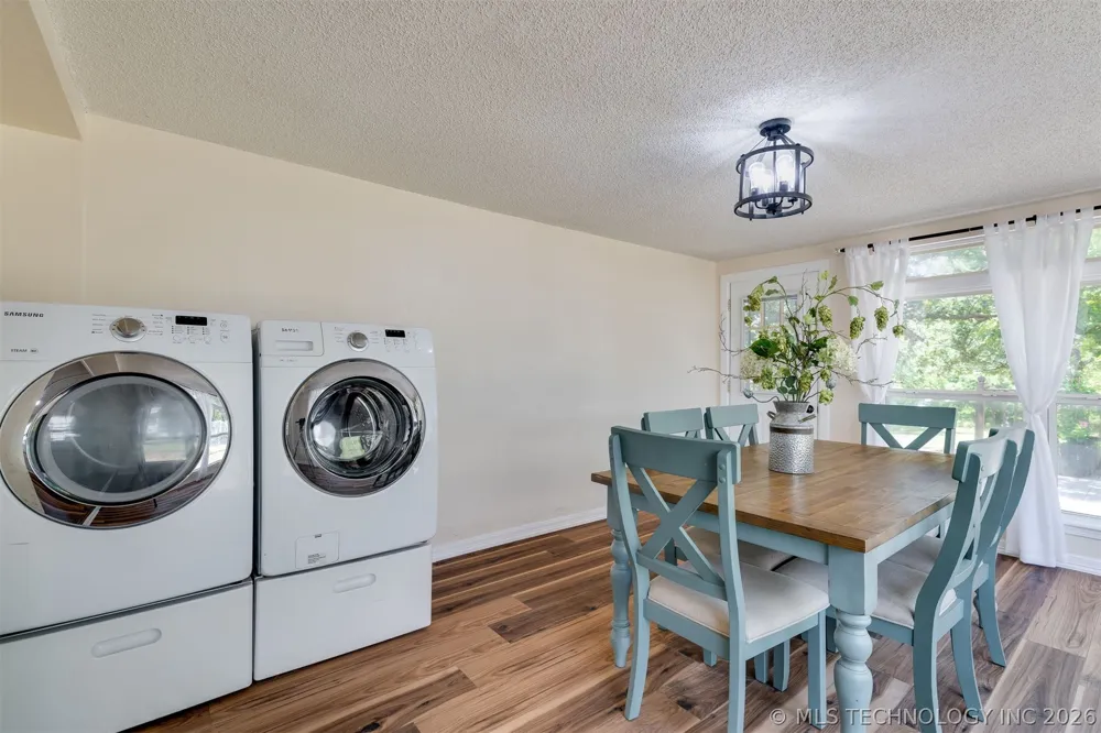 9209 Sleepy Hollow Drive Tecumseh, OK 74857