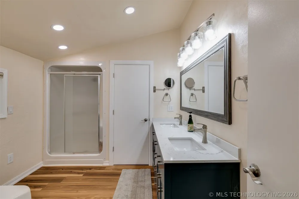 9209 Sleepy Hollow Drive Tecumseh, OK 74857