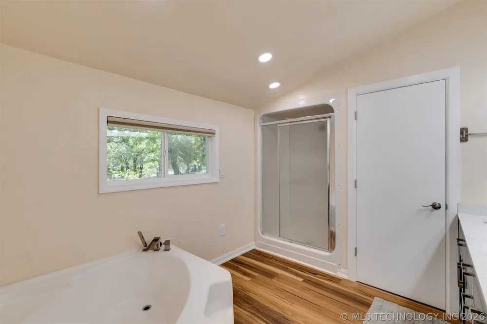 9209 Sleepy Hollow Drive Tecumseh, OK 74857