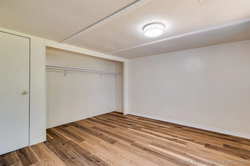 9209 Sleepy Hollow Drive Tecumseh, OK 74857