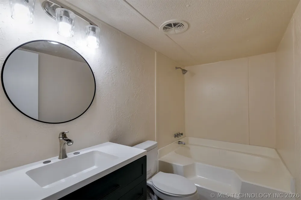 9209 Sleepy Hollow Drive Tecumseh, OK 74857