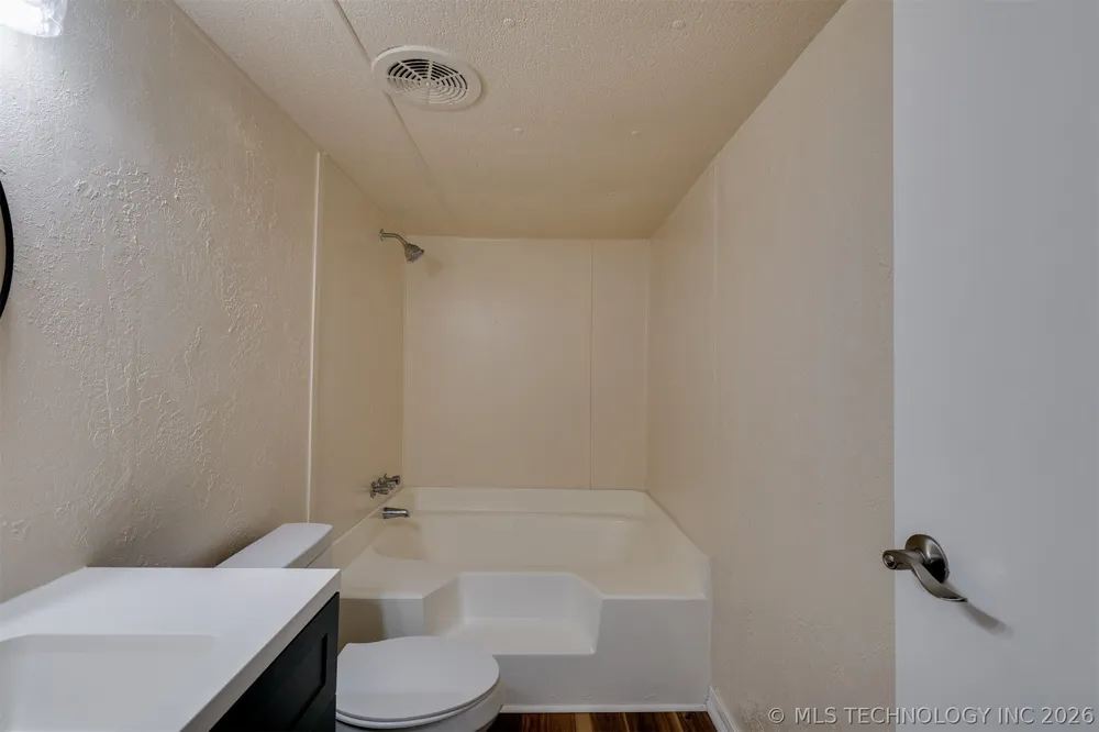 9209 Sleepy Hollow Drive Tecumseh, OK 74857