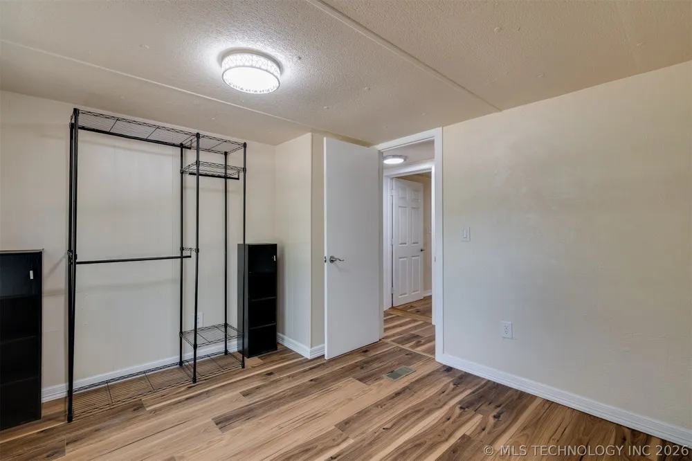 9209 Sleepy Hollow Drive Tecumseh, OK 74857