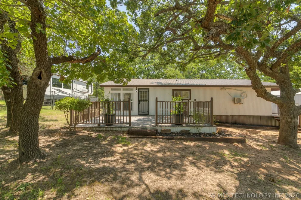 9209 Sleepy Hollow Drive Tecumseh, OK 74857