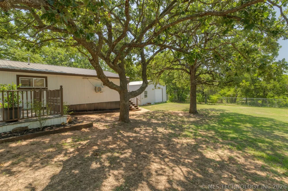 9209 Sleepy Hollow Drive Tecumseh, OK 74857