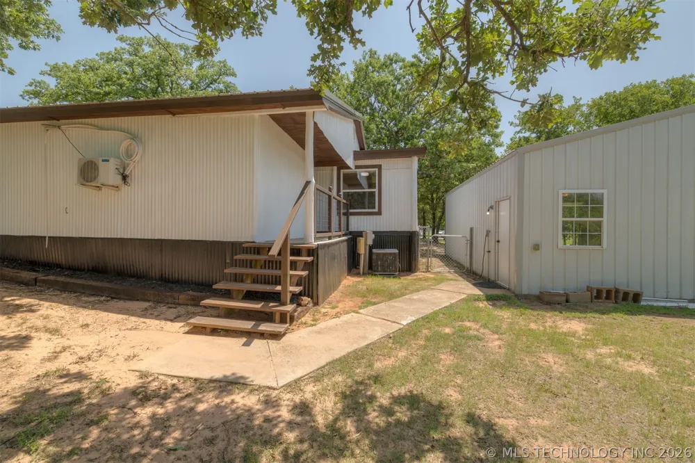 9209 Sleepy Hollow Drive Tecumseh, OK 74857