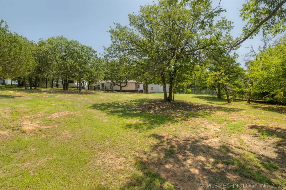9209 Sleepy Hollow Drive Tecumseh, OK 74857