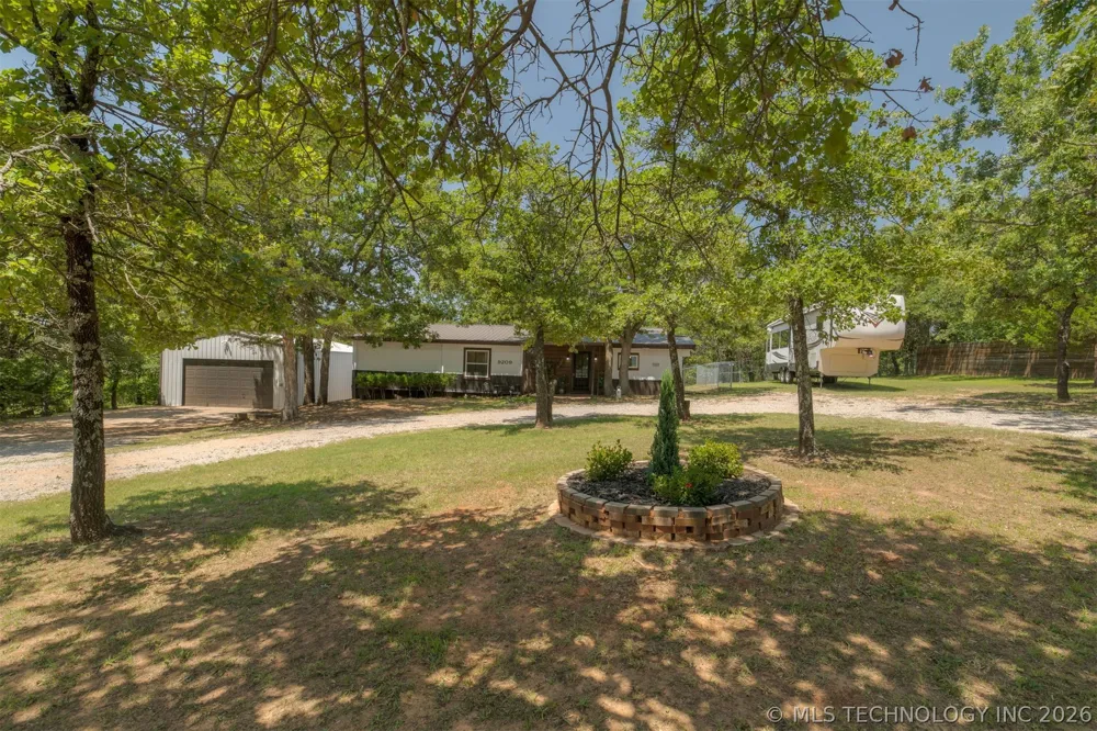 9209 Sleepy Hollow Drive Tecumseh, OK 74857