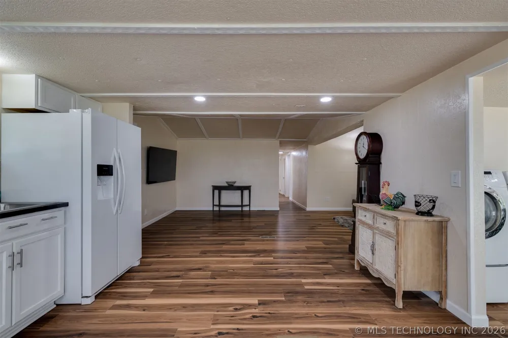 9209 Sleepy Hollow Drive Tecumseh, OK 74857