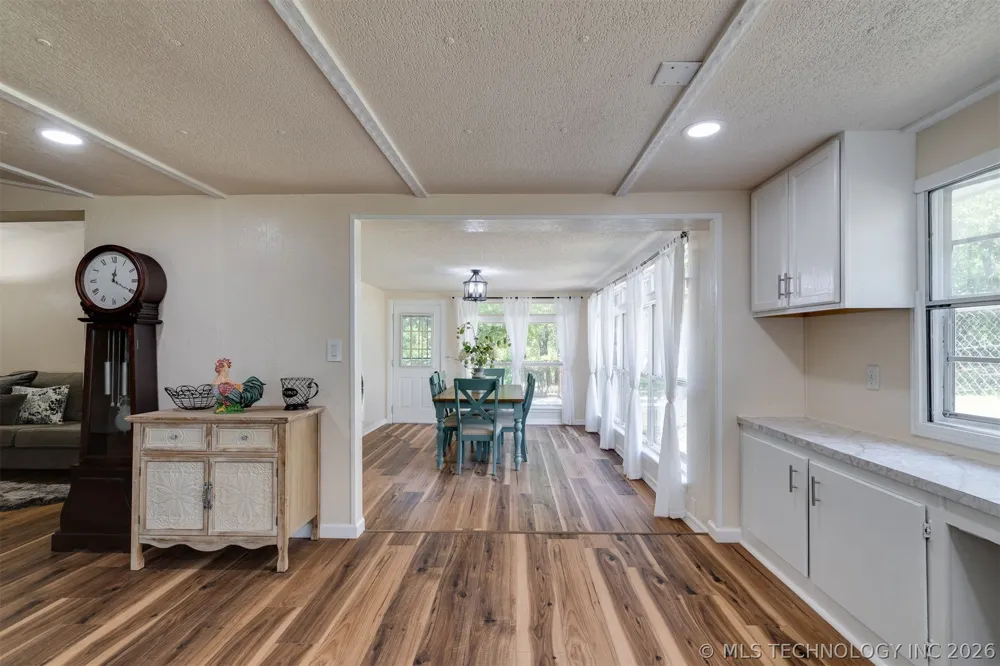 9209 Sleepy Hollow Drive Tecumseh, OK 74857