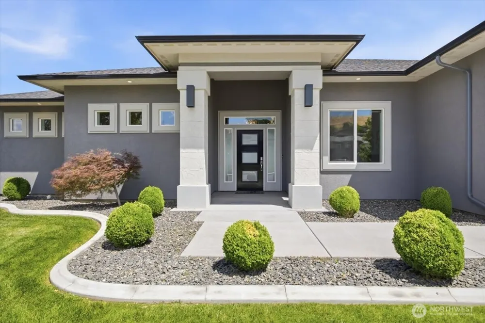5483 S Kent Street Kennewick, WA 99337