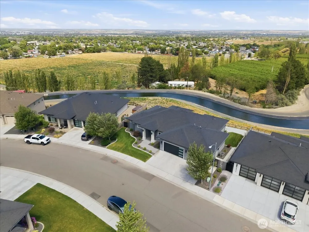 5483 S Kent Street Kennewick, WA 99337