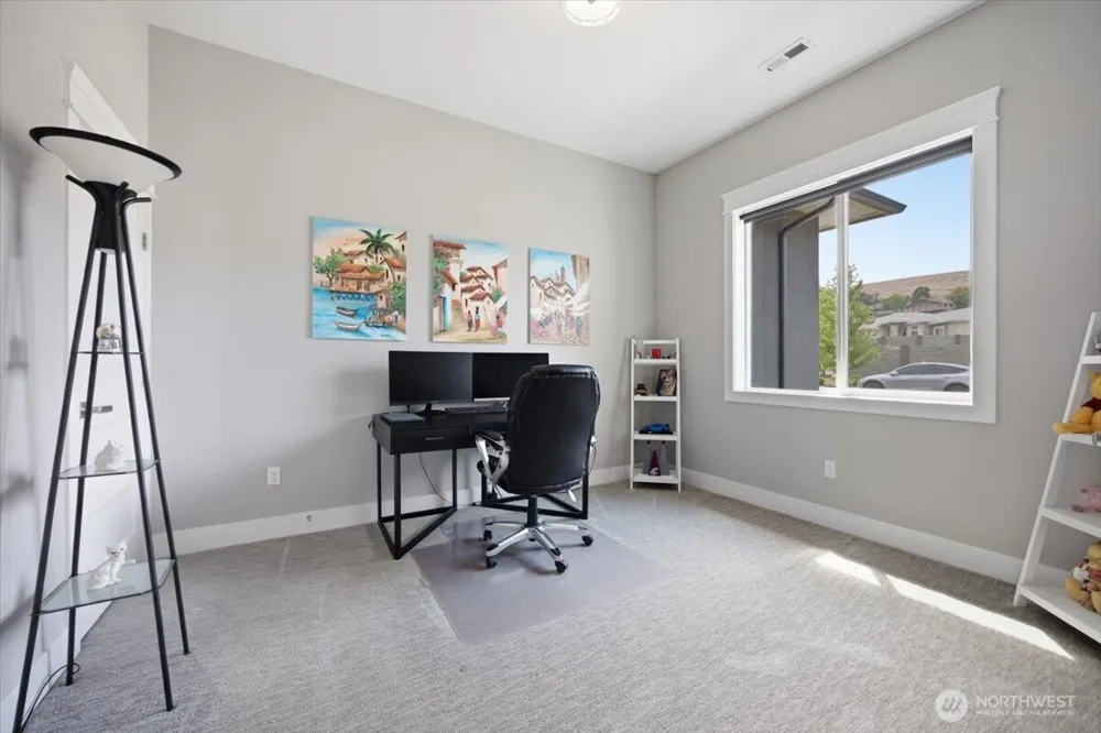 5483 S Kent Street Kennewick, WA 99337