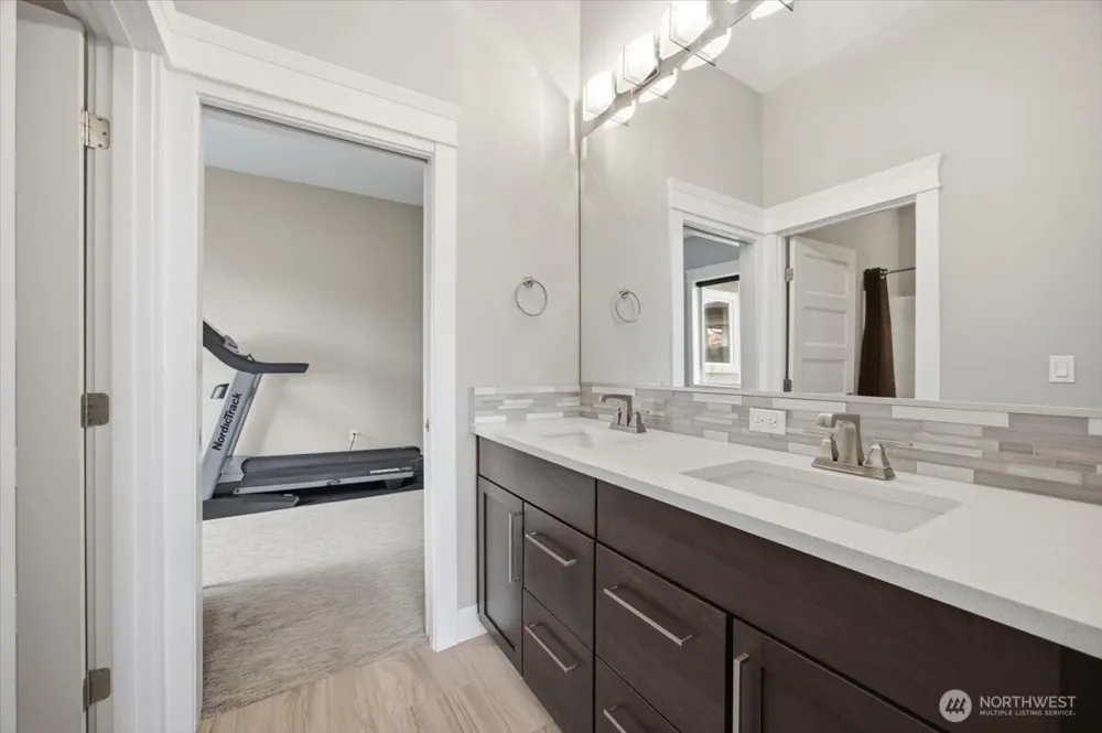 5483 S Kent Street Kennewick, WA 99337